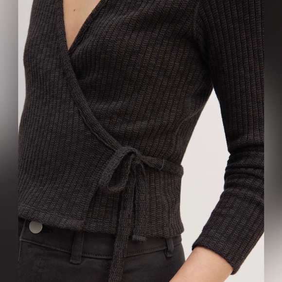 Everlane black/gray heather Cozy-Rib Wrap Top. Medium. EUC. - Picture 4 of 16